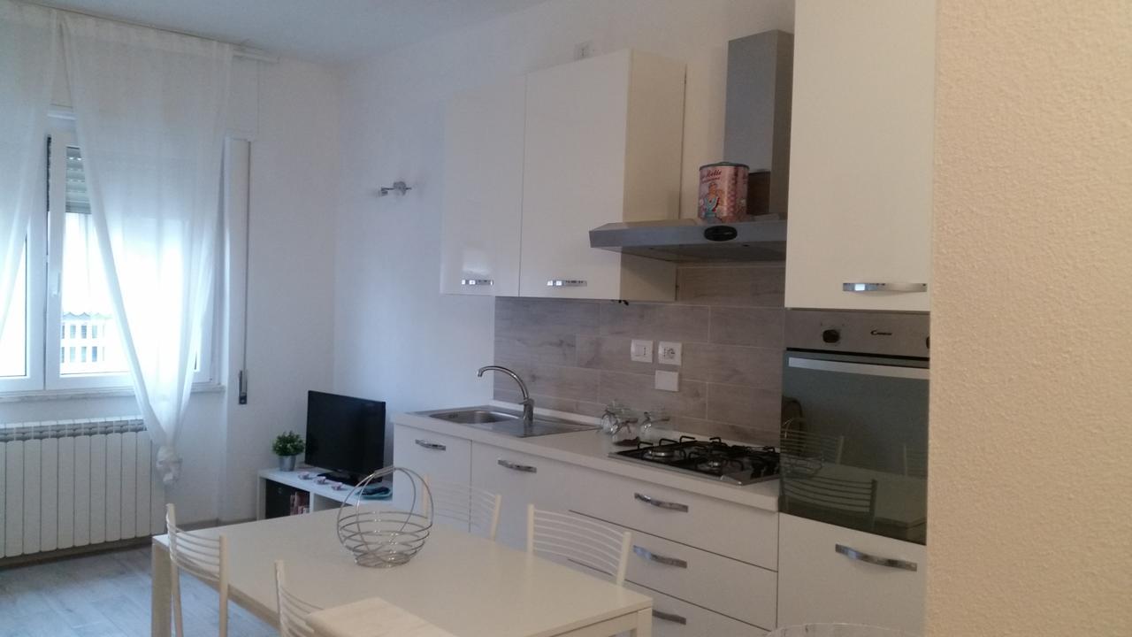 Monica'S Apartment Marina Di Carrara Eksteriør billede